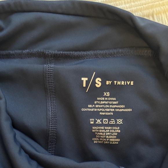 Thrive Navy Active Bubble Skirt - Picture 2 of 4